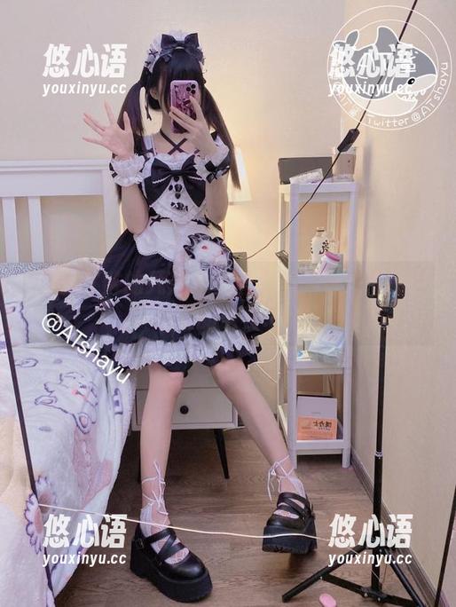 探索AT鲨的死库水美图合集：每一张都是视觉的盛宴.txt