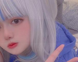 AT鲨职业装合集：观看她如何用职场风格逆袭魂斗罗！.txt
