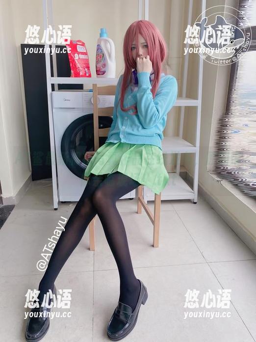 AT鲨最新棉袜写真作品在线发布，原图带你亲临现场！.txt