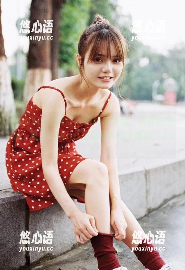 HuaYang花漾-思淇Sukiiii HuaYang花漾 - 清纯的外表,调皮的内心:思淇Sukiiii写真集真相大揭秘!.txt