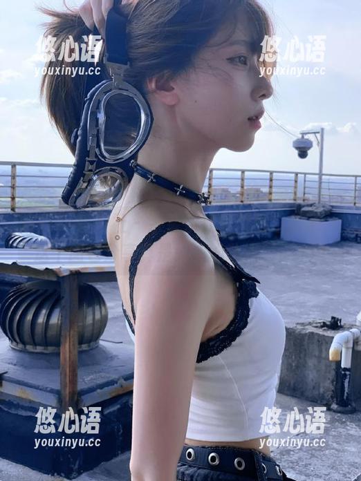 IMiss爱蜜社 - 余馨妍红裙优雅过头了，这个图包分享真是让人心动不已！.txt