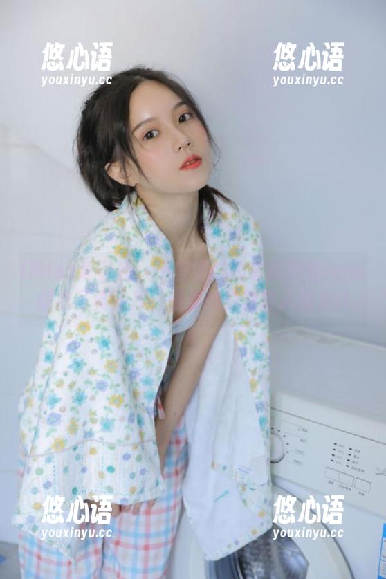 IMiss爱蜜社 - 不容错过的最新莉娜lena棉袜写真图片，感受她的独特风格.txt