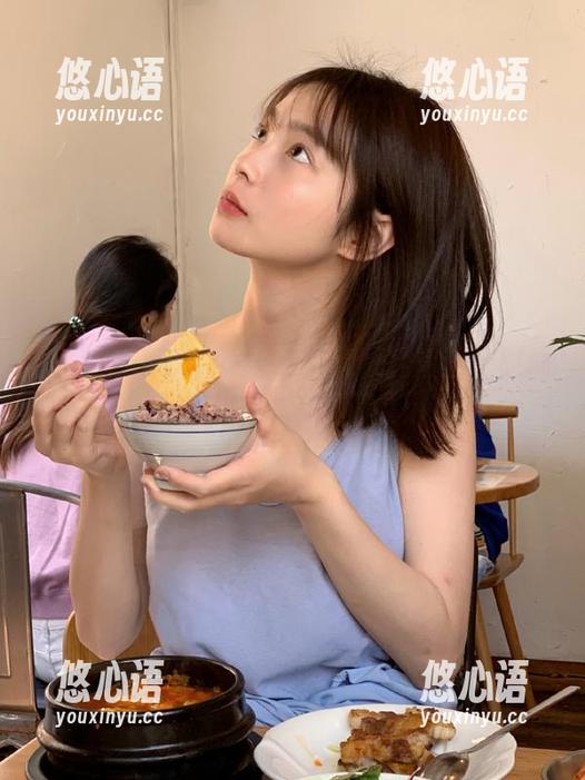 微密圈 - 高清July芝岚高跟鞋套图：时尚与优雅的完美碰撞.txt
