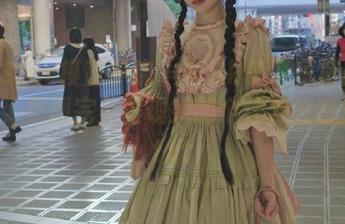 MFStar模范学院 – Milk楚楚短裙风格写真，原图完美呈现她的个性与独特气质.txt