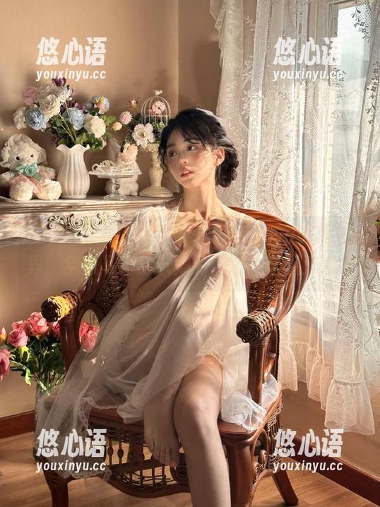 MFStar模范学院 - 探索lingyu69的世界，全套写真记录她的日常生活点滴.txt