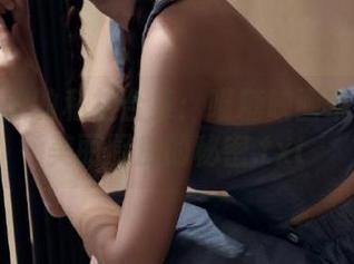 蓝色厨娘的私拍合集：喵糖映画带你进入美丽厨房的秘密.txt