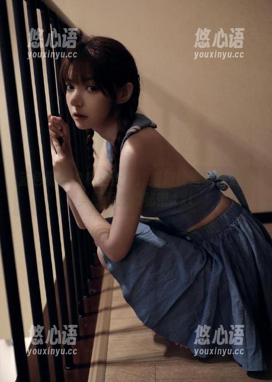 蓝色厨娘的私拍合集：喵糖映画带你进入美丽厨房的秘密.txt