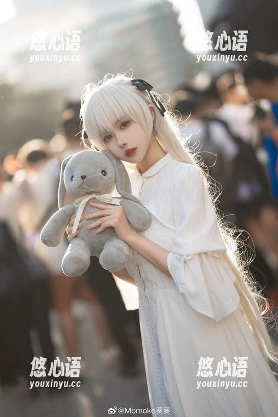 迎接Momoko葵葵海边写真集的新篇章，更新呈现无尽的海洋浪漫.txt
