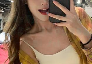 QingDouKe青豆客 – 幸福时光：杨上萱的礼服写真作品，带给你温暖与甜蜜的感受！.txt