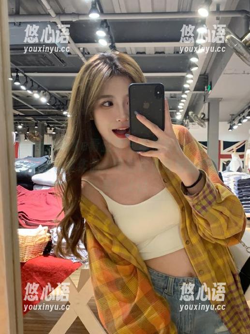 QingDouKe青豆客 - 幸福时光：杨上萱的礼服写真作品，带给你温暖与甜蜜的感受！.txt