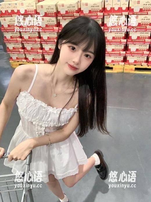 SHENSHI绅士 - 激情献上沐沐白衬衫的时尚写真，免费照片让你惊艳不断！.txt