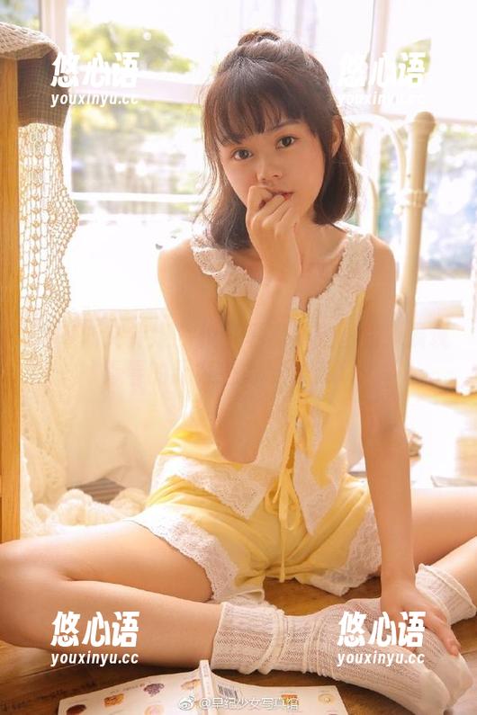 SIW斯文传媒 - 悦悦私房美腿图集：展现青春的无穷魅力与诱惑.txt