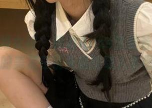 TGOD推女神 – 精选Aime张曦若写真集：她的美足在镜头前的动人表现.txt