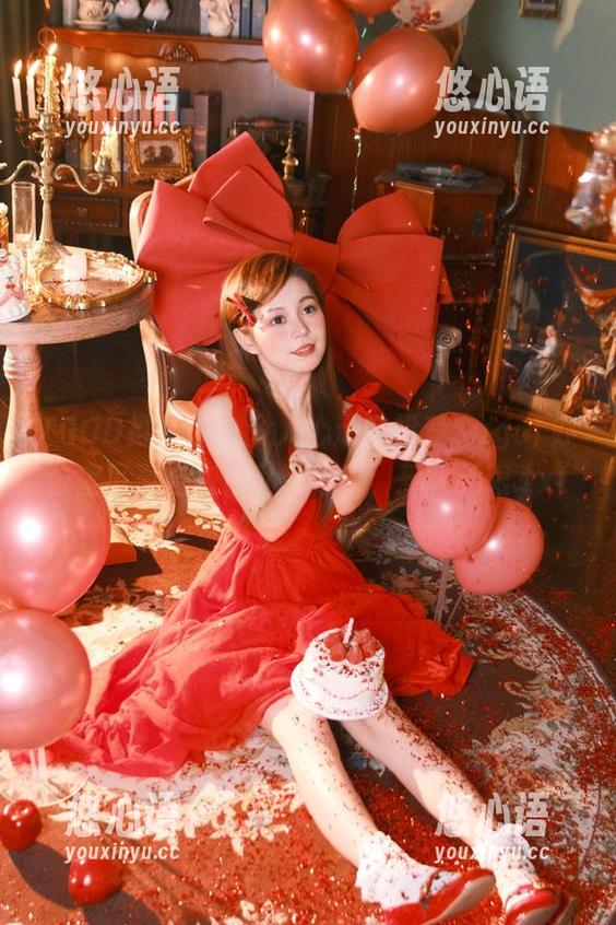 TGOD推女神 - 令人心动的梁莹Sugar办公室写真合集：私密分享，惹火无限.txt