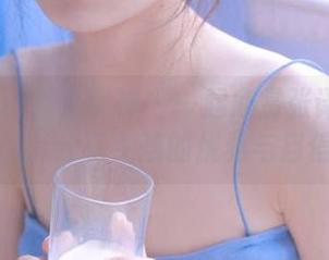 TouTiao头条女神 – 一起欣赏张译丹的最新作品：分享女孩的优雅与自信.txt