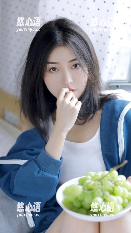 TouTiao头条女神 - 品味童安琪双马尾写真图包，甜美与俏皮兼具，带给你不一样的视觉享受！.txt