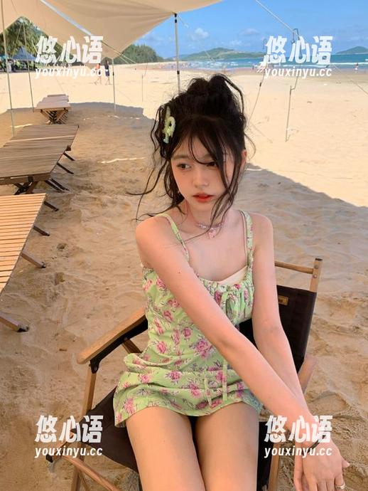 TouTiao头条女神 - 鱼宝宝的梦想奶牛：绝美作品集下载，捕捉夏日的韵味！.txt