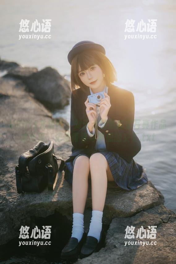 UGirls尤果网 - 刘天天精选教室写真作品集分享：记录青春与梦想的交汇.txt