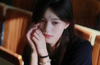 UGirls尤果网 – 校园偶像欣杨Kitty的写真图包，让你瞬间回到无忧青春！.txt