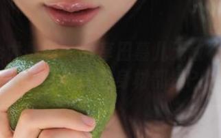 UGirls尤果网 – 分享田慕儿无敌礼服合集，真是让人怀疑她的身材都是P的！.txt