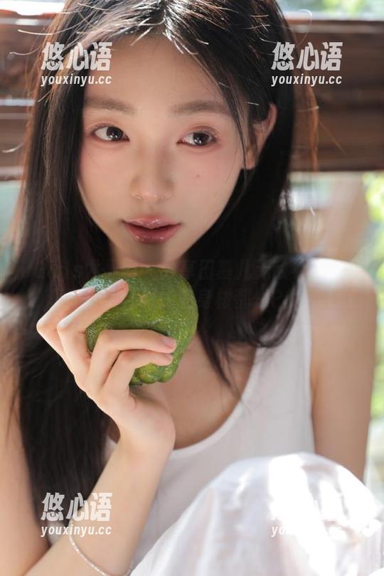 UGirls尤果网-田慕儿 UGirls尤果网 - 分享田慕儿无敌礼服合集,真是让人怀疑她的身材都是P的!.txt