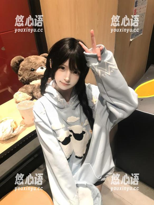UGirls尤果网 - 陈幼伊的居家图包，丰富资源让生活充满艺术与美感的灵感.txt