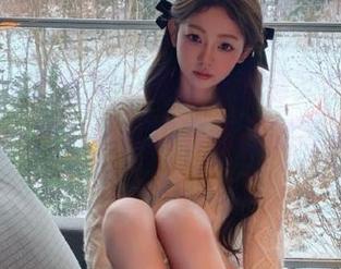 XIAOYU语画界 – 美丽与激情交织，杨晨晨sugar薄纱猩红内衣作品的高清图片.txt