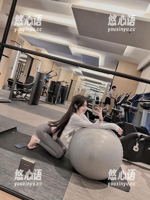 XIAOYU语画界 - 走进林乐一的护士世界，图片合集带你畅享不一样的清新，绝对眼前一亮！.txt