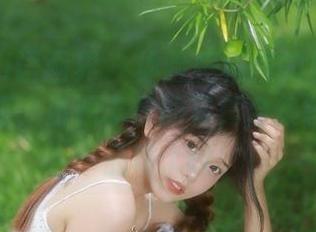 XIAOYU语画界 – 体验程程程的极致丝袜艺术之旅，资源丰富的写真合集等你细细品味.txt