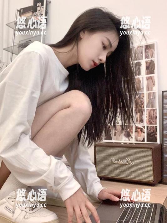 XINGYAN星颜社 - 在无圣光的世界里，白一晗的泳装写真带来别样风情.txt