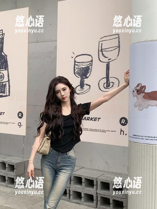 Xiuren秀人网 - Arude薇薇夏日之旅：高清美图捕捉盛夏的每一缕风情.txt