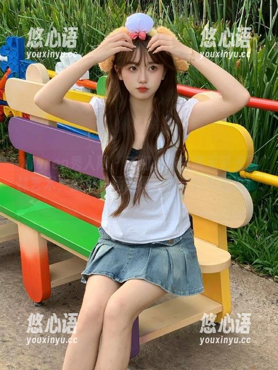 Xiuren秀人网 - 南初妹妹呈现无圣光网袜艺术，图包内涵深厚，尽显时尚潮流！.txt