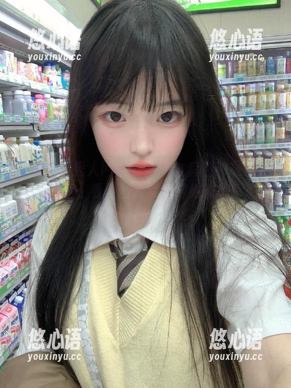 Xiuren秀人网 - 来一睹全套唐雨辰TYC女神写真，看看图片如何将她的风情展现到极致！.txt