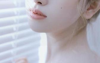 Xiuren秀人网 – 奈汐酱nice的礼服合集壁纸，搞笑与优雅并存的自嘲之作.txt