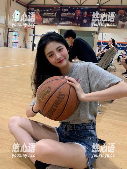 Xiuren秀人网 - 发现抖娘利世的日常魅影，独家写真精选合集不容错过！.txt