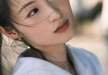 Xiuren秀人网 – 在线查看木木hanna的白丝写真原图，让美丽尽在指尖触碰！.txt