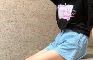 Xiuren秀人网 – 梦娜Vanessa黑色风格深入解析：精选图片背后的故事与情感.txt