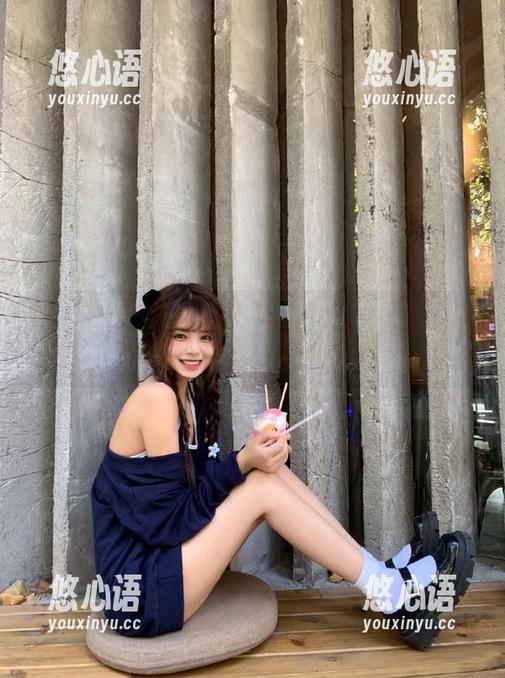 Xiuren秀人网 - 深情校园：温柔的柔全套图集，定格青春岁月的美丽瞬间.txt