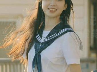 Xiuren秀人网 – 校服下的青春记忆：草莓zz的写真作品，带你回到那段美好时光，原图分享！.txt