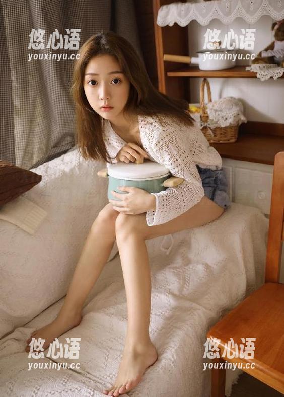 Xiuren秀人网 - 邹晶晶女王网袜写真合集：那些我自认为“有趣”的穿搭分享.txt