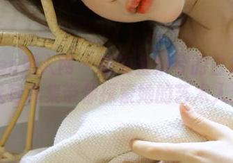 Xiuren秀人网 – 感受金妍兮的白色魅力：精选写真集带你探索她的艺术人生.txt