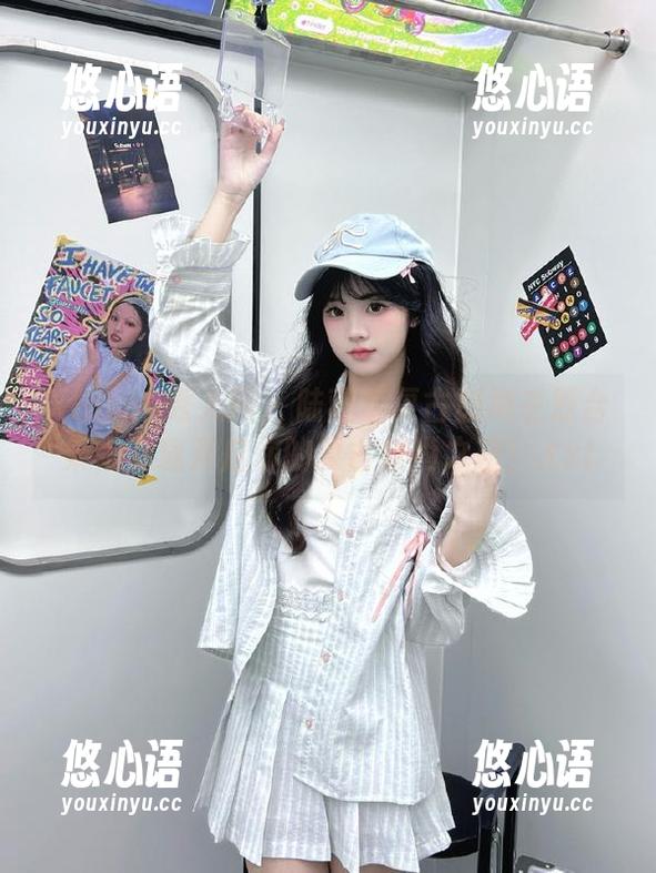 Xiuren秀人网 - 陆萱萱复古旗袍主题合集，下载开启你的复古时尚之旅！.txt