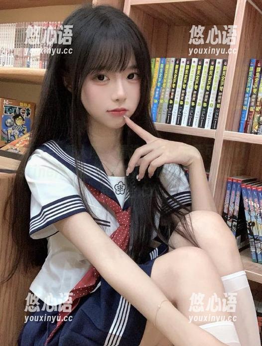 Xiuren秀人网-黄可Christine Xiuren秀人网 - 精选图库揭示黄可Christine网袜的独特魅力:时尚与个性的完美结合.txt