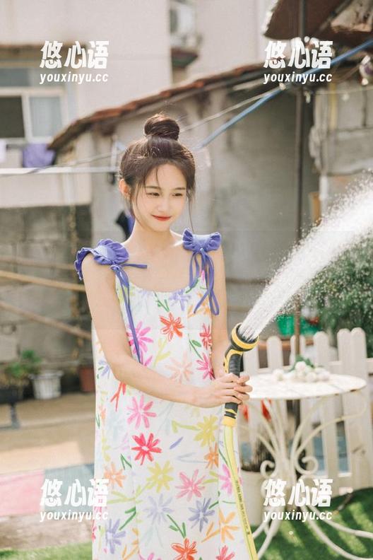 YouMi尤蜜荟 - Angela小热巴个性豹纹定制图集：无法抗拒的时尚魅力与独特风格.txt