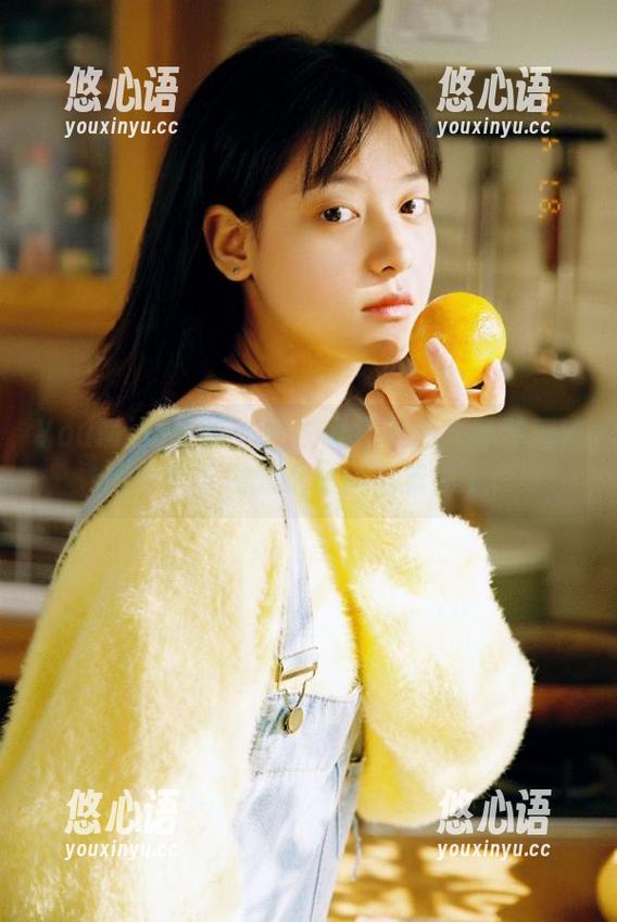 YouMi尤蜜荟 - 内衣图包下载：孙梦瑶V用自嘲展现的绝美风格集锦.txt