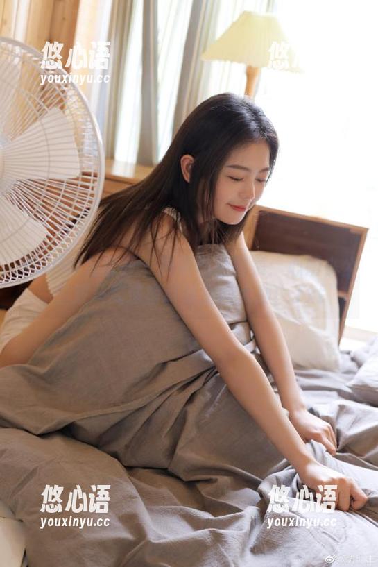 YouMi尤蜜荟 - 独家私拍图集：心妍小公主双马尾造型引领时尚大潮！.txt
