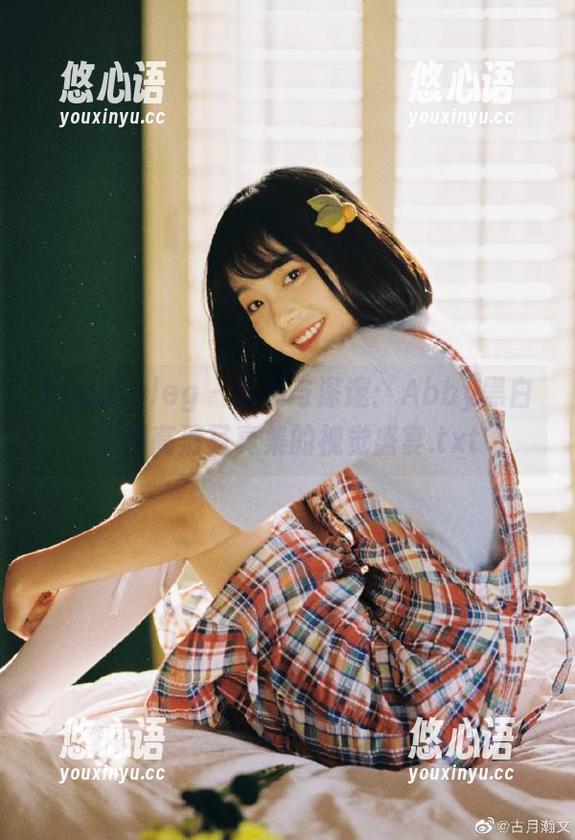beautyleg - 唯美与深邃：Abby黑白主题高清写真集的视觉盛宴.txt