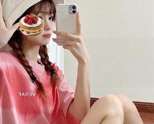 beautyleg – 体验Aries的粉色魅力，立即下载精选原图和图包.txt