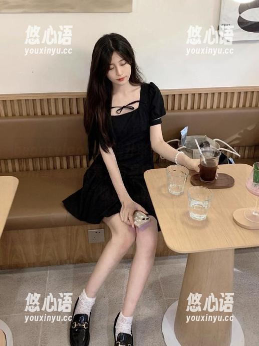 beautyleg - 想提升审美？快来欣赏ChiChi的丝袜图集，写真中的每一刻都值得收藏！.txt