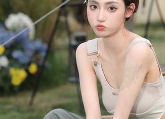 beautyleg – 与Jellyfish白丝共舞：优雅写真套图，捕捉每个绝美瞬间.txt